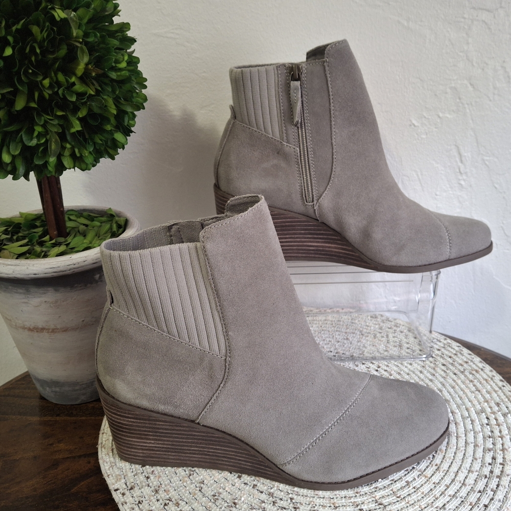 Women's Toms Gray Ankle Booties Size 12
